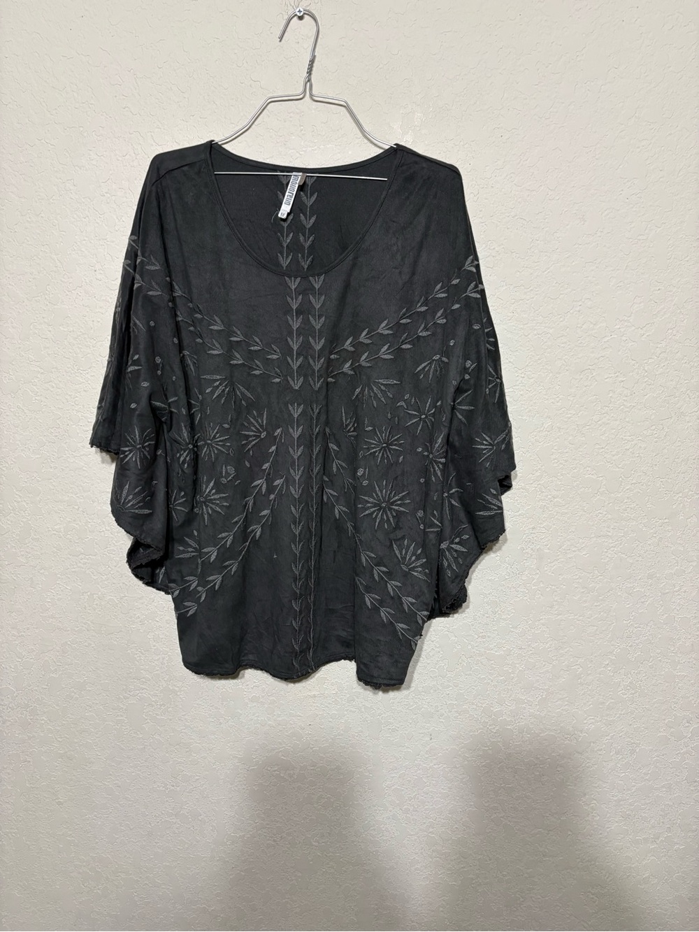 Monoreno Black Embroidered Dolman Tunic Top